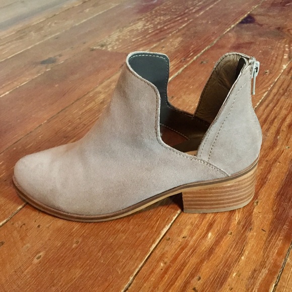 Steve Madden Lancaster Bootie - Picture 2 of 5
